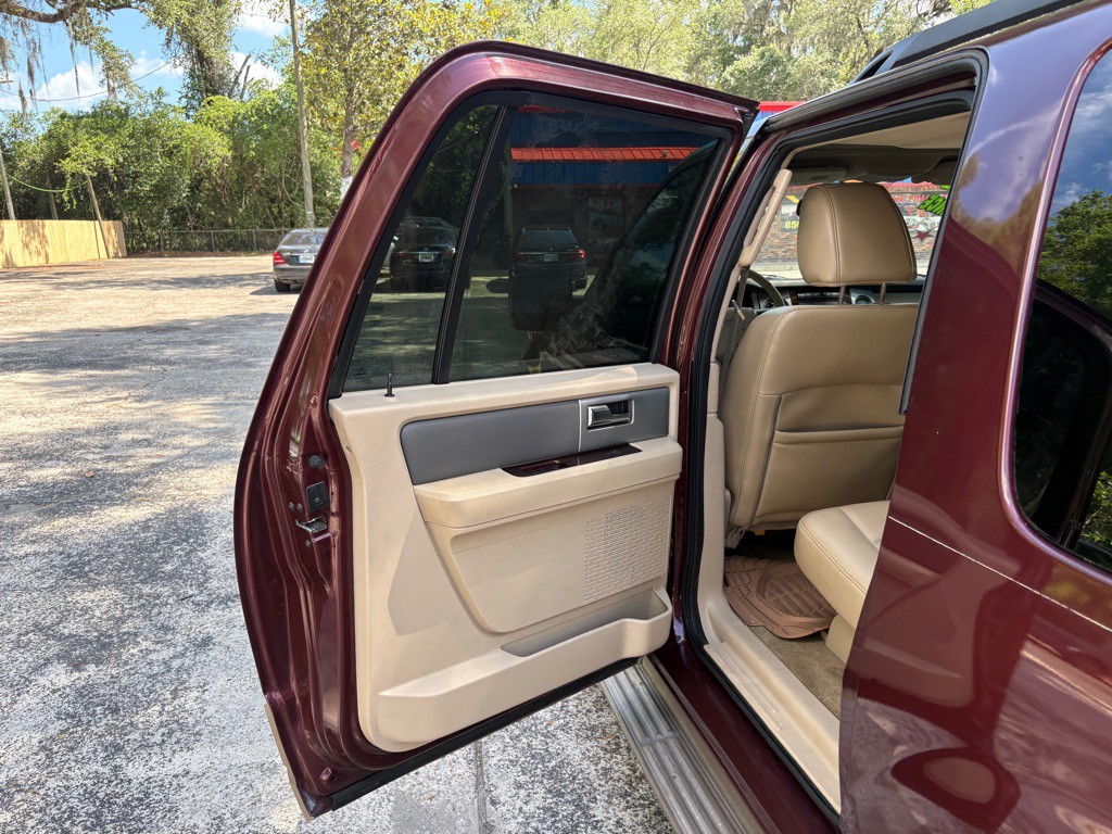 2011 Ford Expedition Image 15