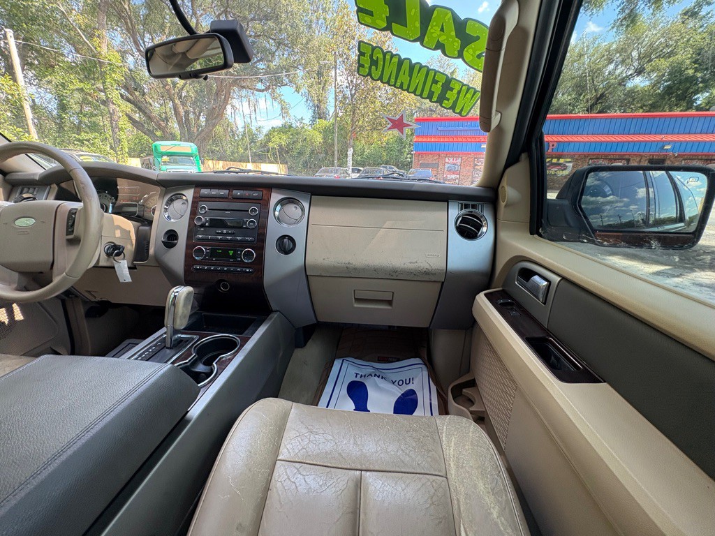 2011 Ford Expedition Image 27