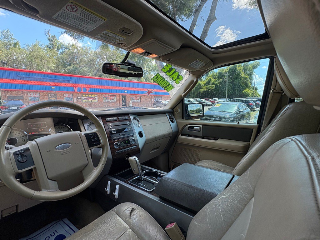 2011 Ford Expedition Image 28