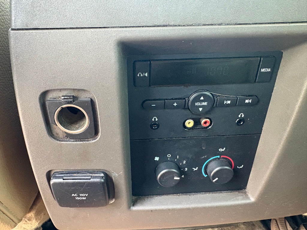 2011 Ford Expedition Image 38