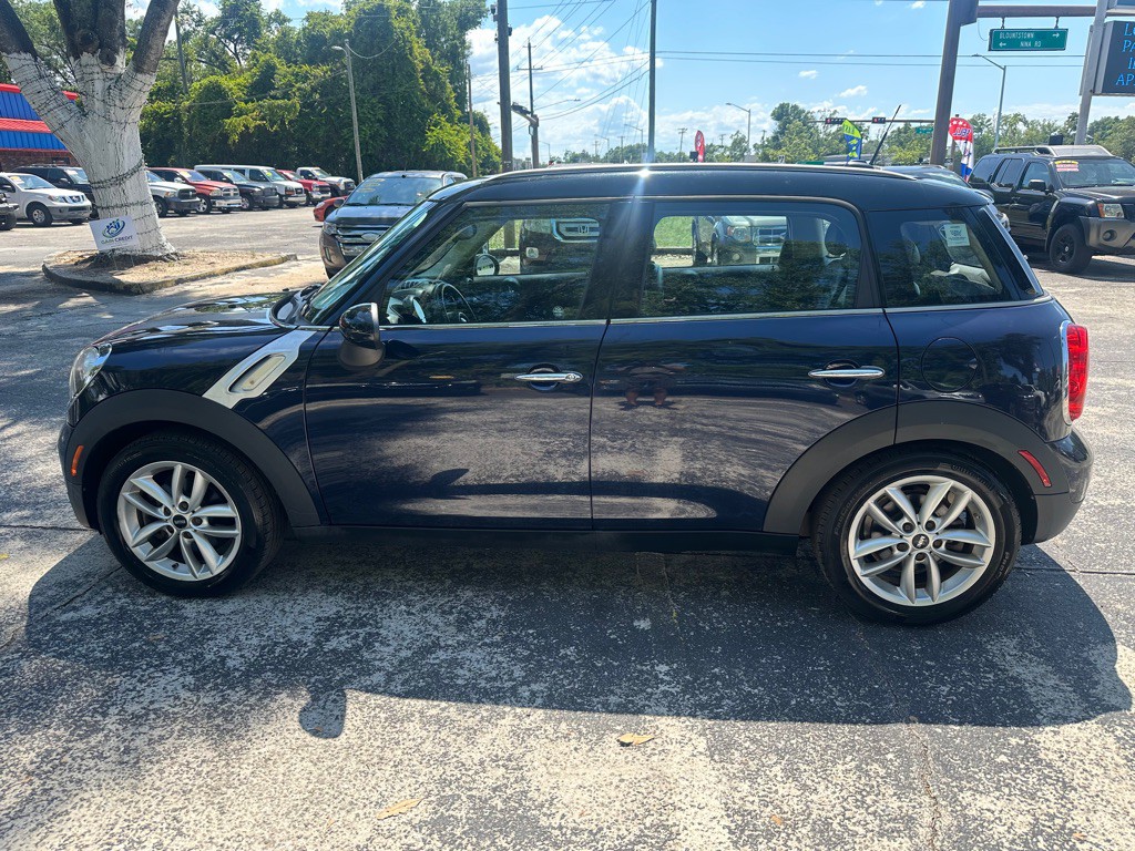 2012 MINI Cooper Image 2