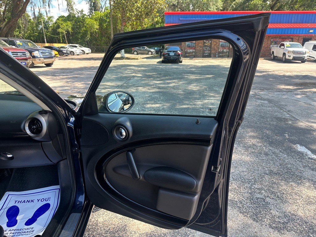 2012 MINI Cooper Image 11