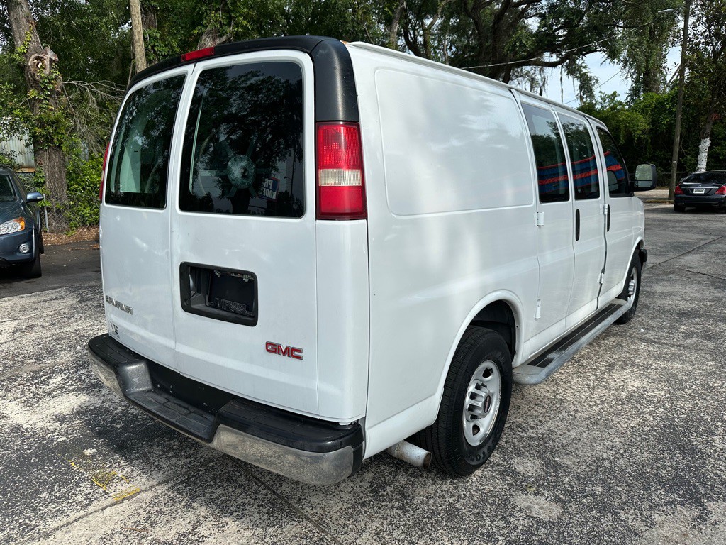 2015 GMC Savana Image 5