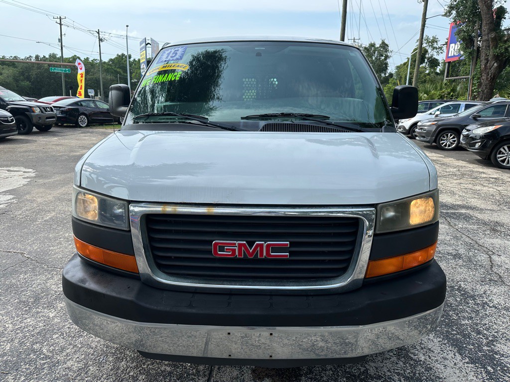 2015 GMC Savana Image 8