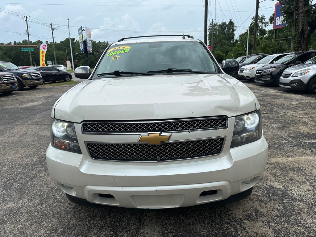 2012 Chevrolet Avalanche Image 8