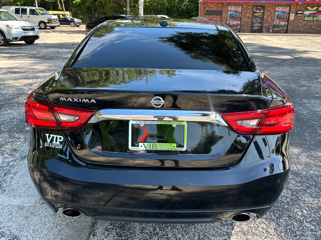 2017 Nissan Maxima Image 4