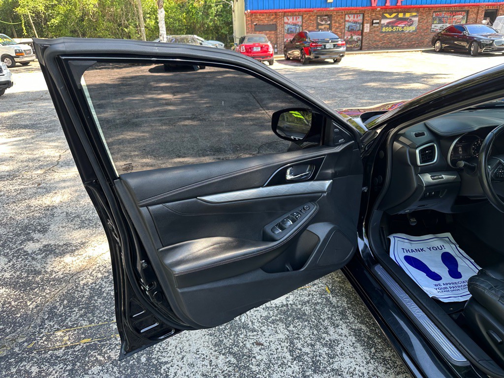 2017 Nissan Maxima Image 9