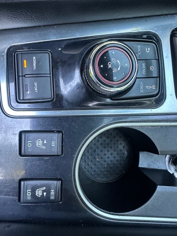 2017 Nissan Maxima Image 21