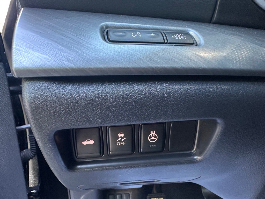 2017 Nissan Maxima Image 25