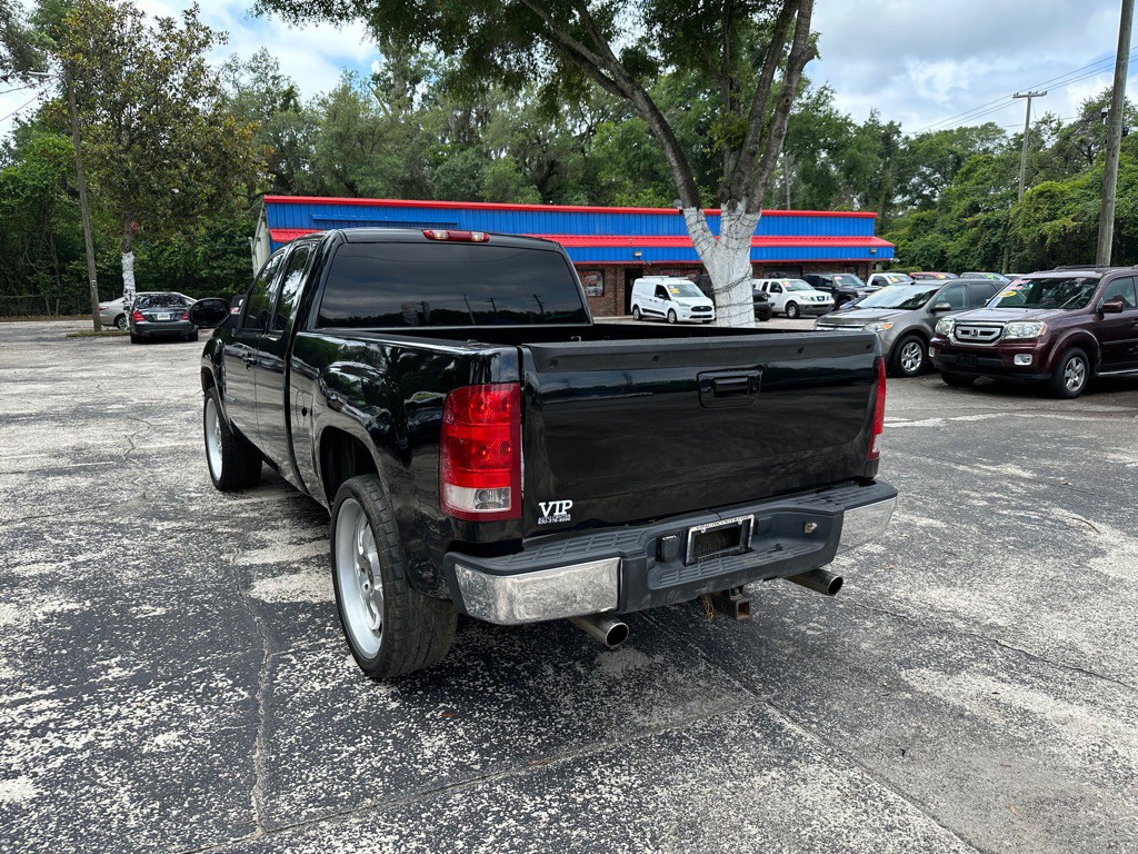 2008 GMC Sierra Image 3