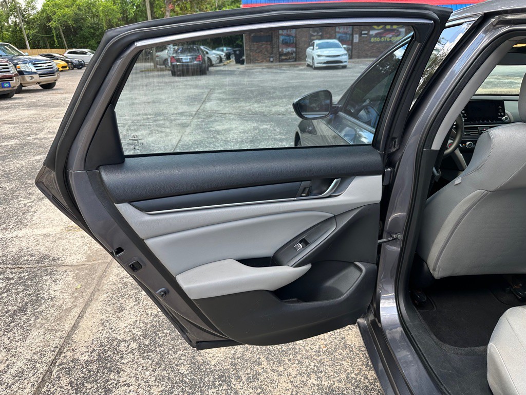 2018 Honda Accord Image 13