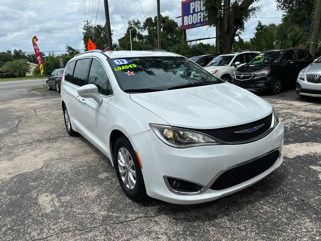 2019 Chrysler Pacifica Image 7