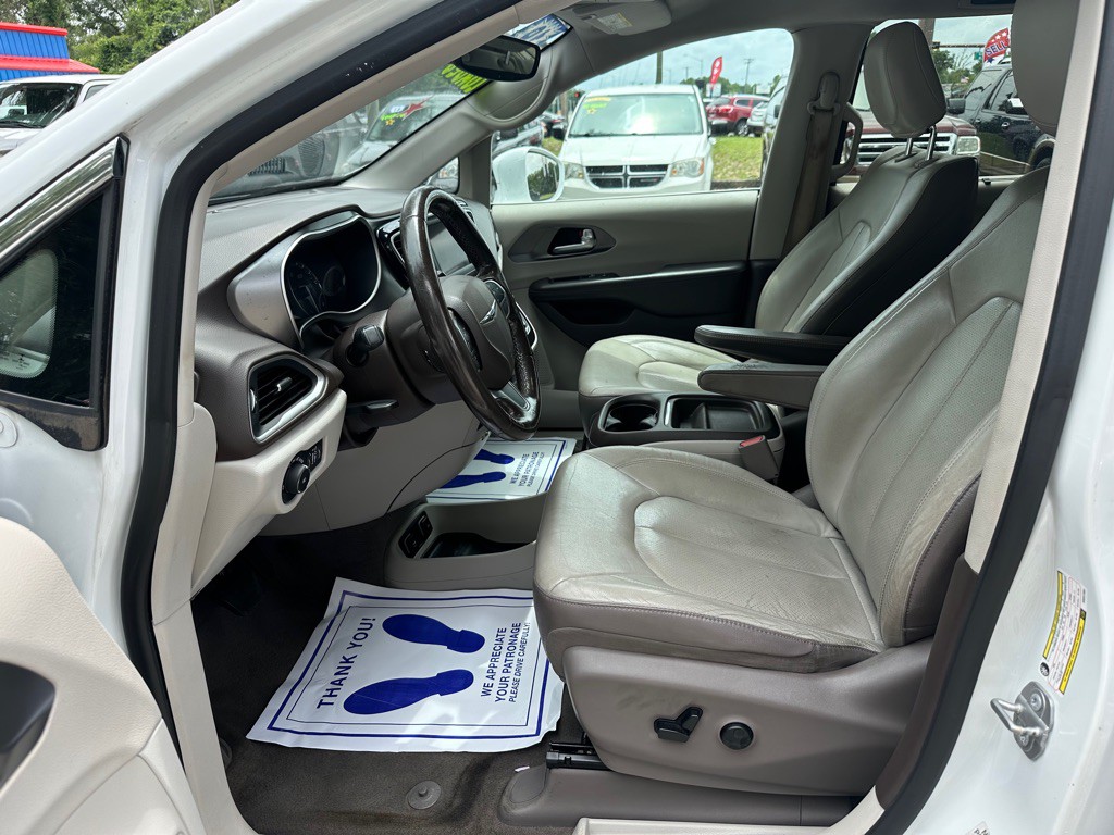 2019 Chrysler Pacifica Image 10