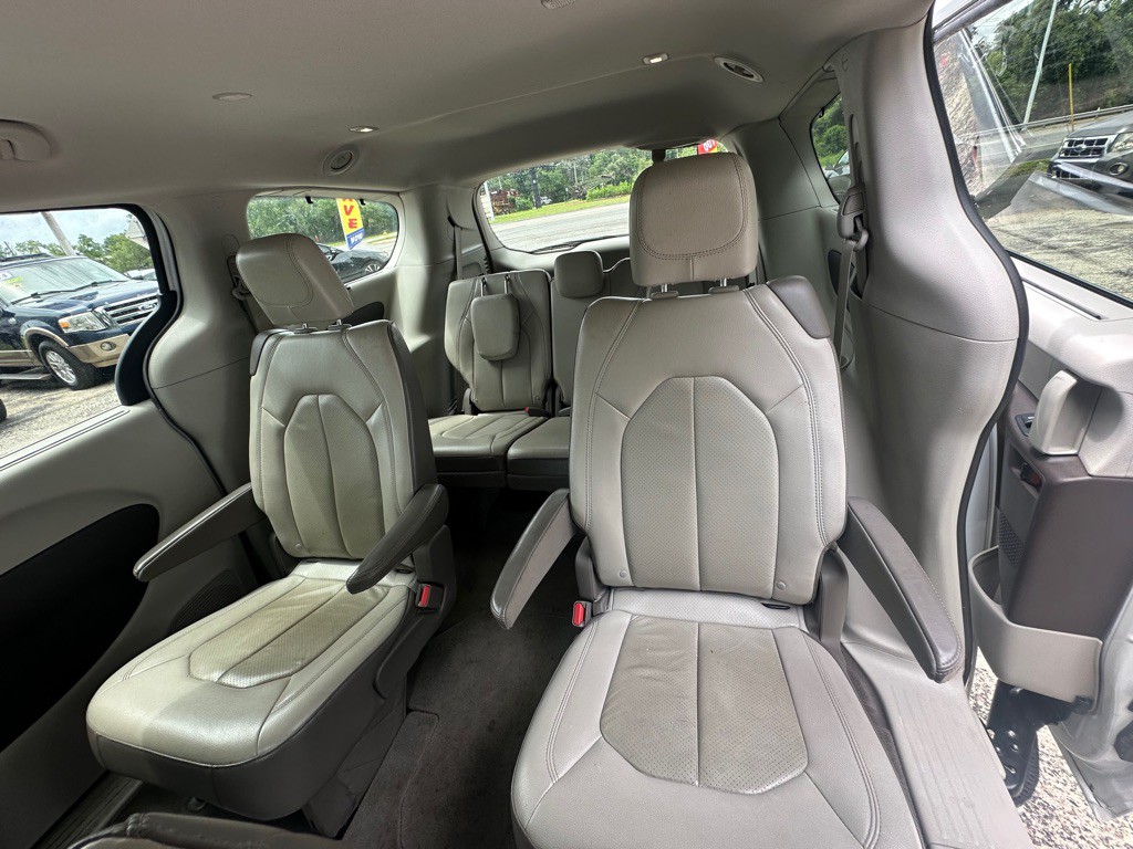 2019 Chrysler Pacifica Image 15