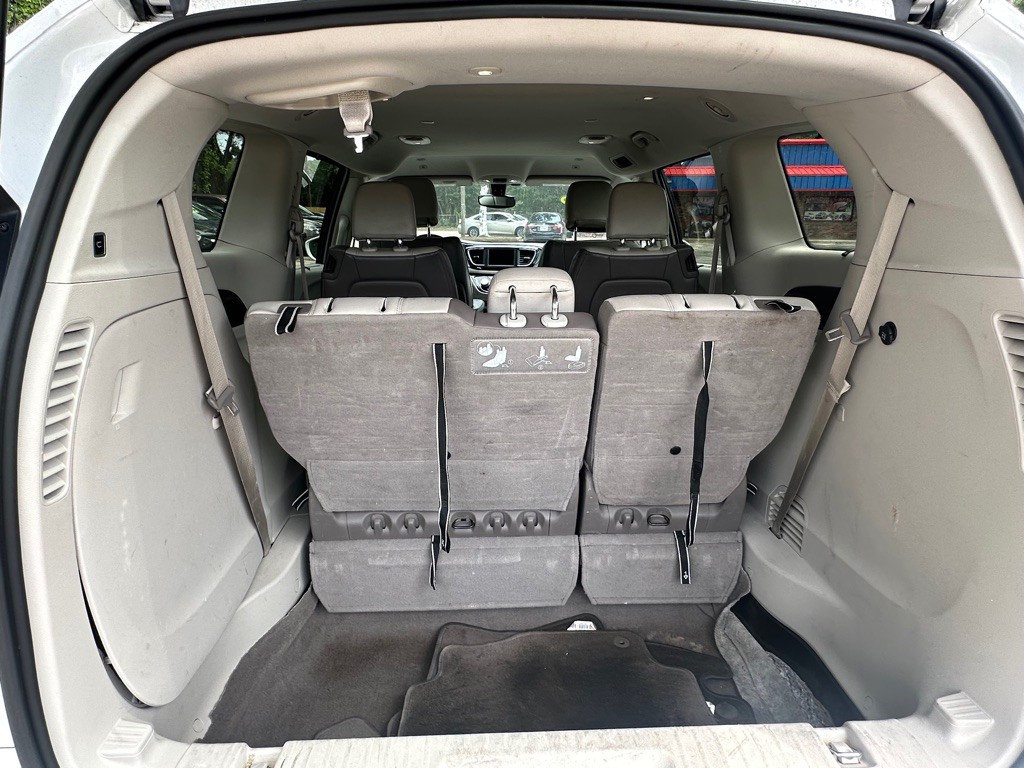 2019 Chrysler Pacifica Image 19