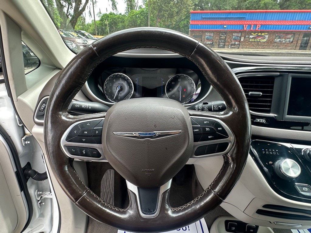 2019 Chrysler Pacifica Image 24