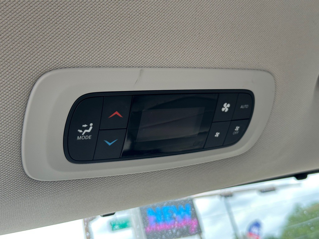 2019 Chrysler Pacifica Image 29