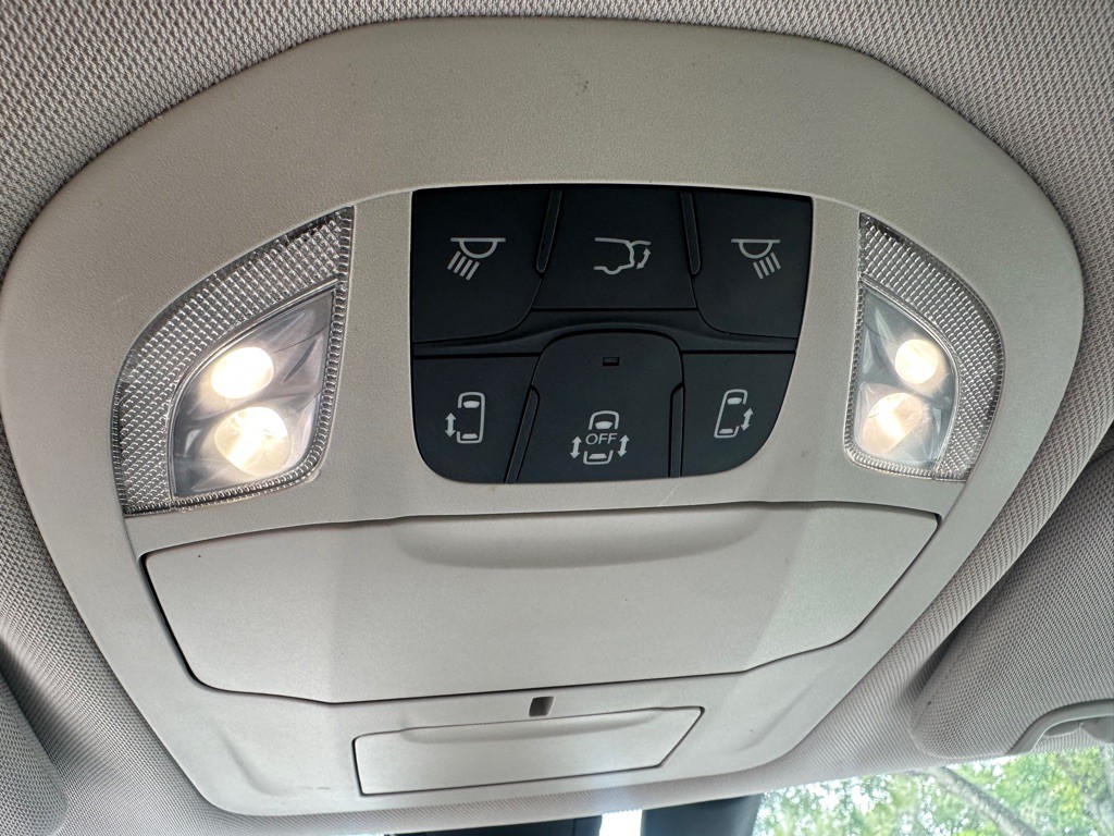 2019 Chrysler Pacifica Image 32