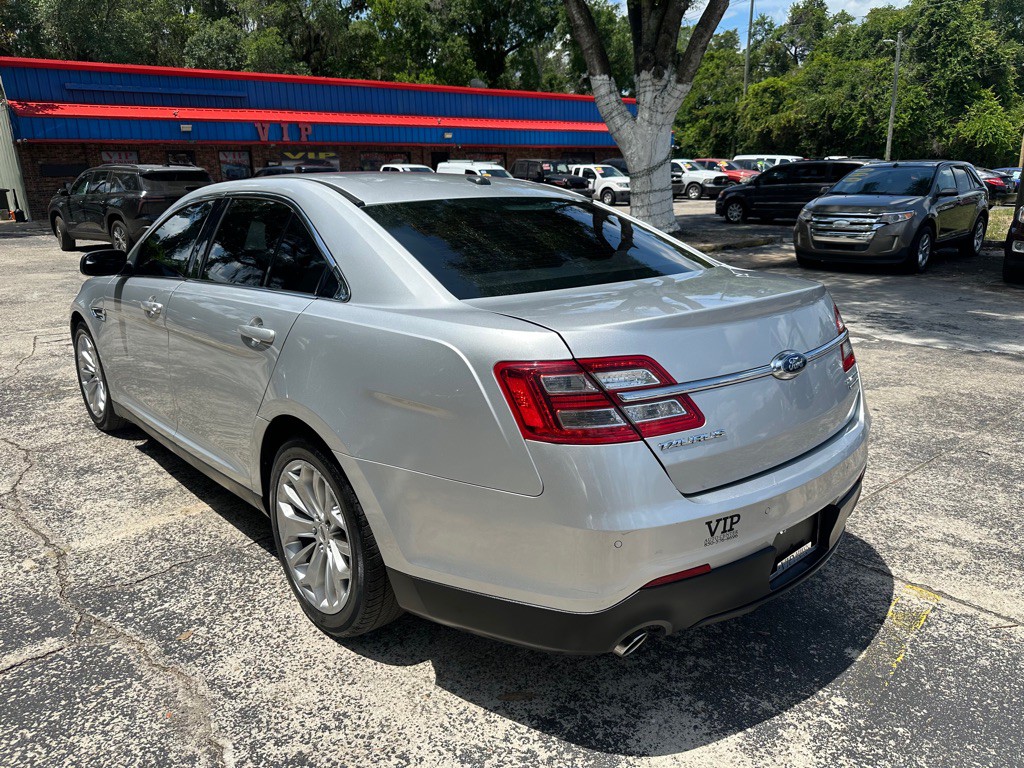 2016 Ford Taurus Image 3