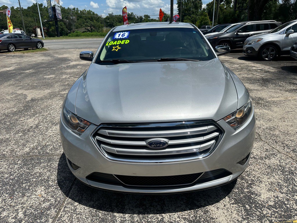 2016 Ford Taurus Image 8