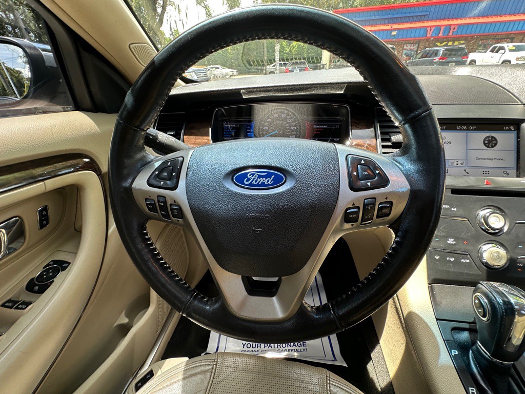 2016 Ford Taurus Image 19