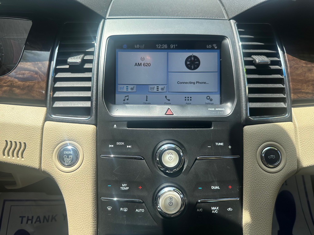 2016 Ford Taurus Image 21