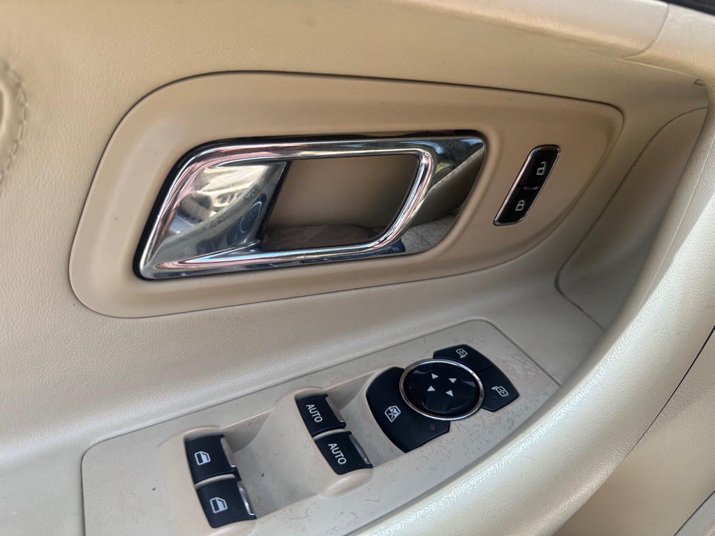 2016 Ford Taurus Image 22