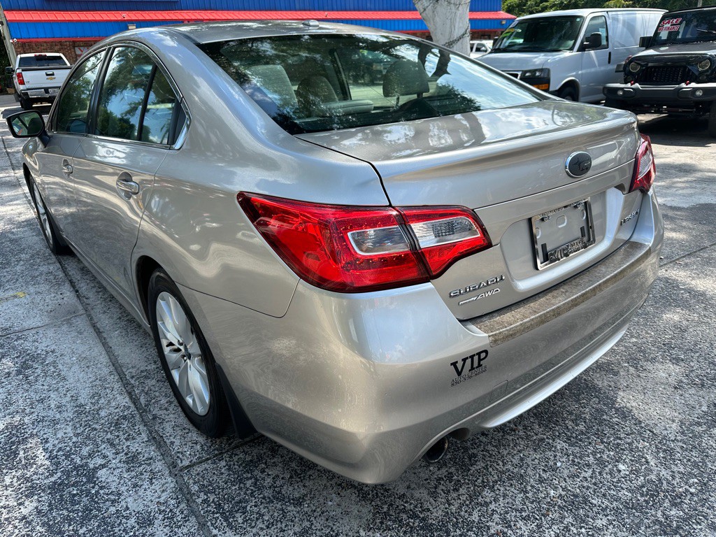 2015 Subaru Legacy Image 3