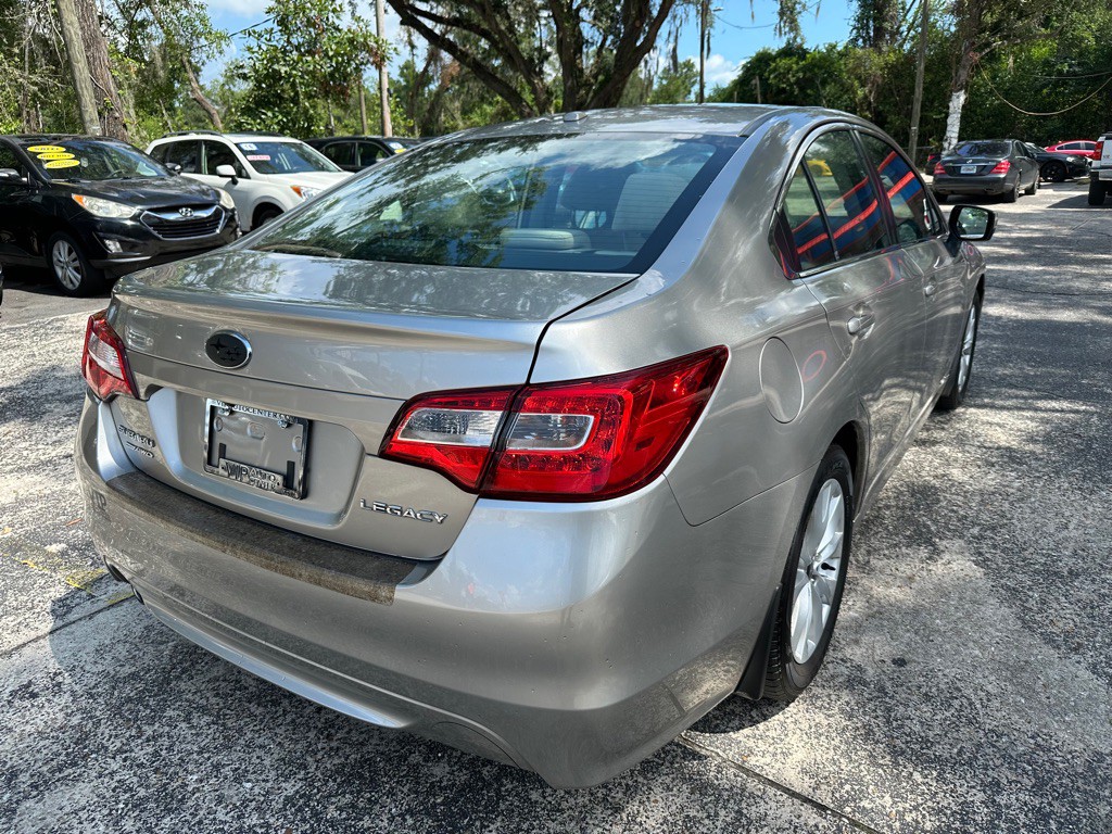 2015 Subaru Legacy Image 5