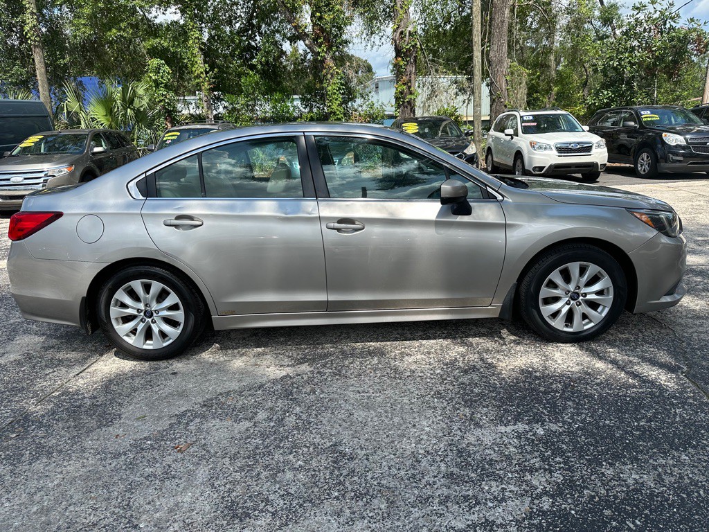 2015 Subaru Legacy Image 6