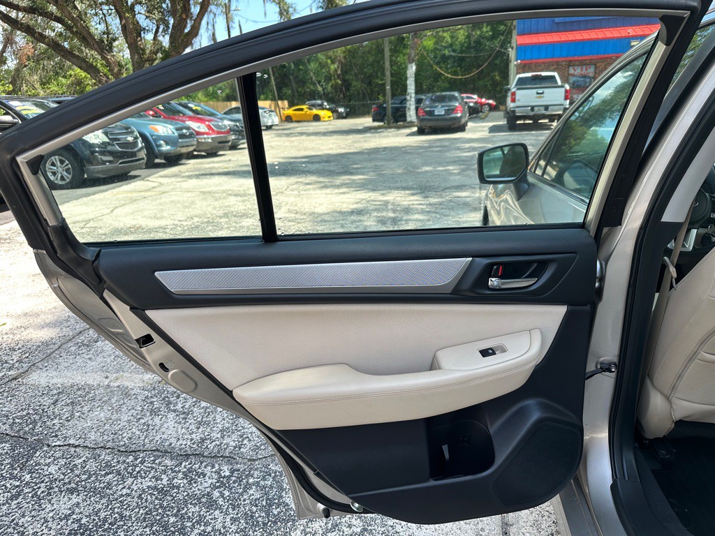 2015 Subaru Legacy Image 14
