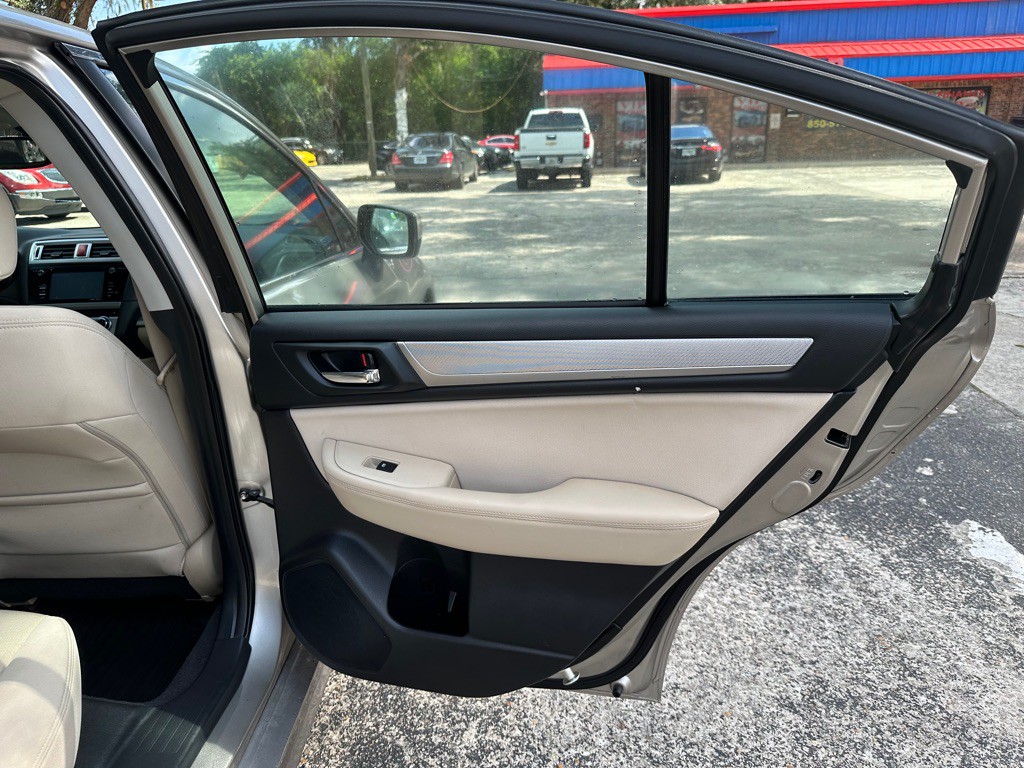 2015 Subaru Legacy Image 16
