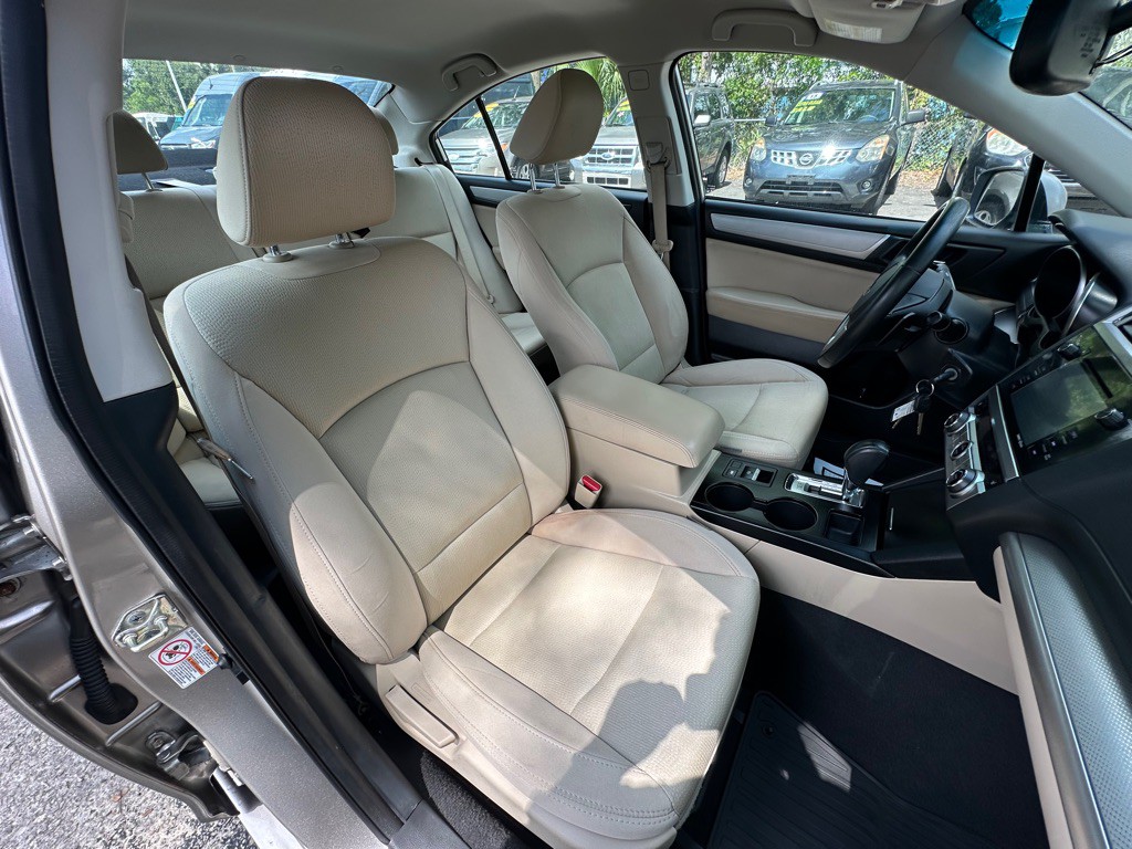 2015 Subaru Legacy Image 18