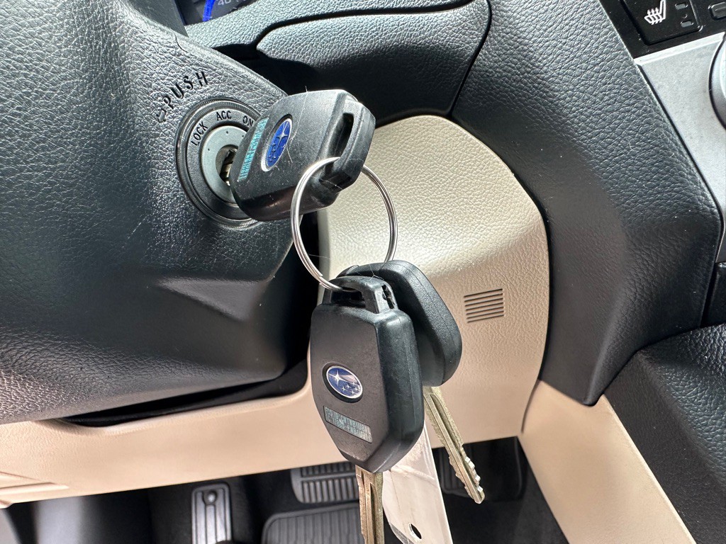 2015 Subaru Legacy Image 24