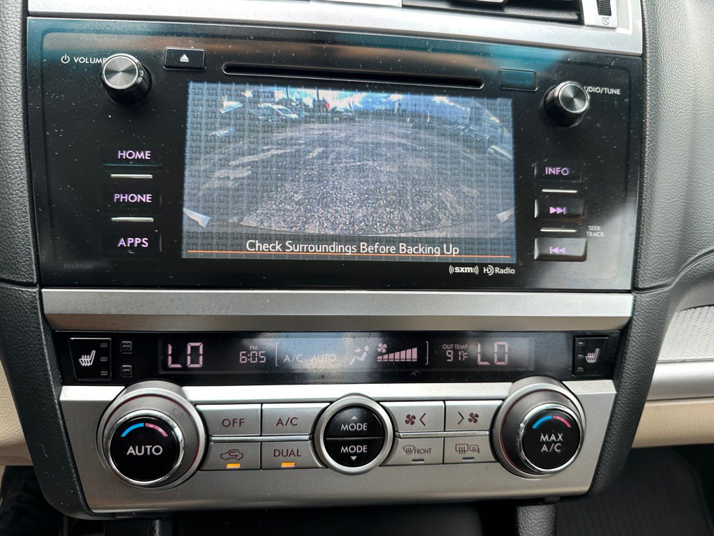 2015 Subaru Legacy Image 26