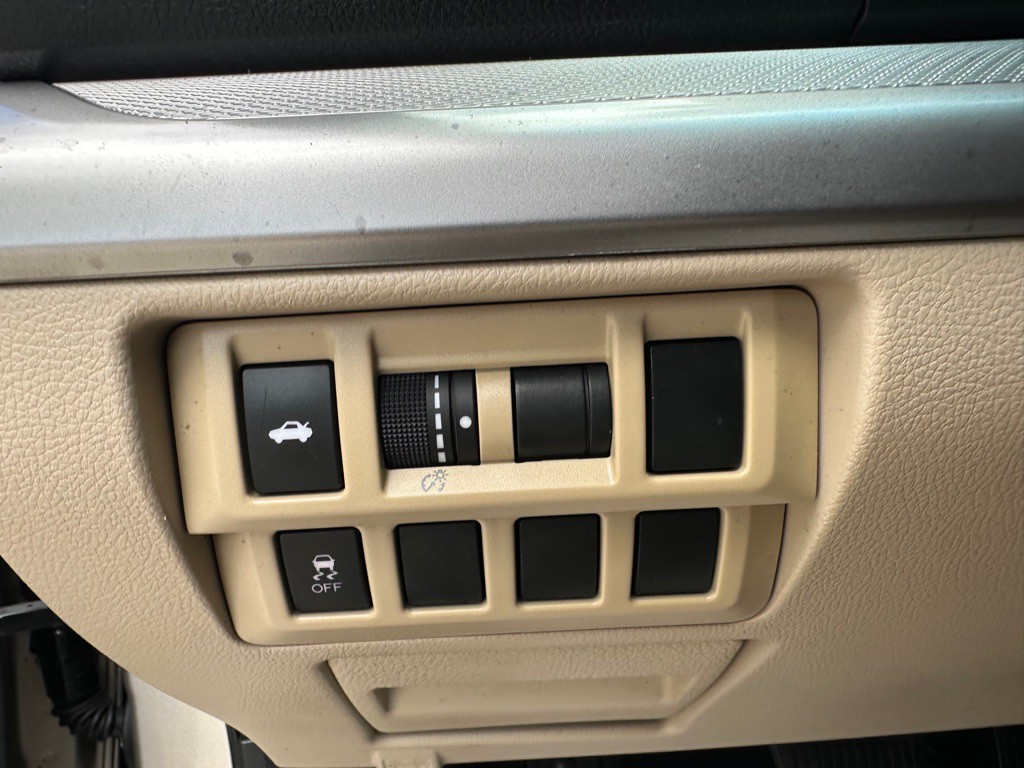 2015 Subaru Legacy Image 27