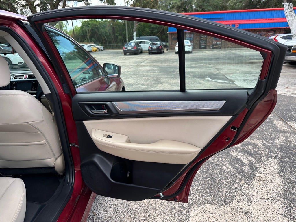 2017 Subaru Legacy Image 17