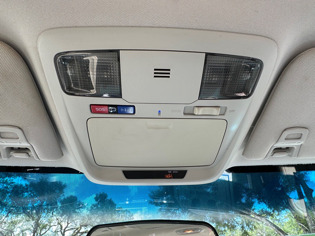 2017 Subaru Legacy Image 25