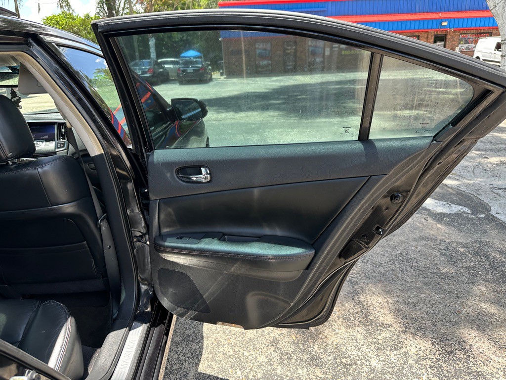 2014 Nissan Maxima Image 18
