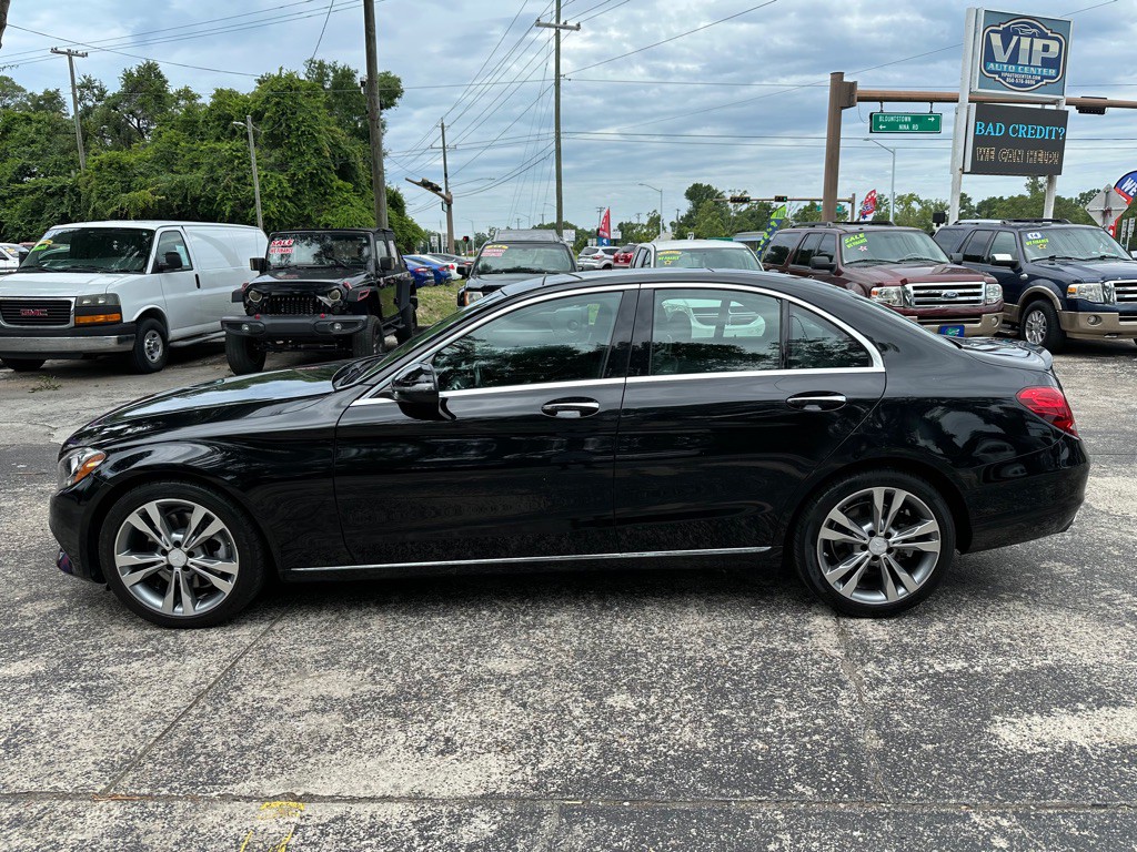 2017 Mercedes-Benz C-Class Image 2
