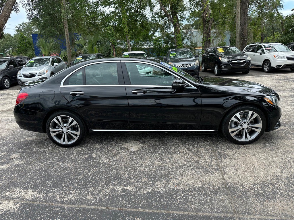 2017 Mercedes-Benz C-Class Image 6