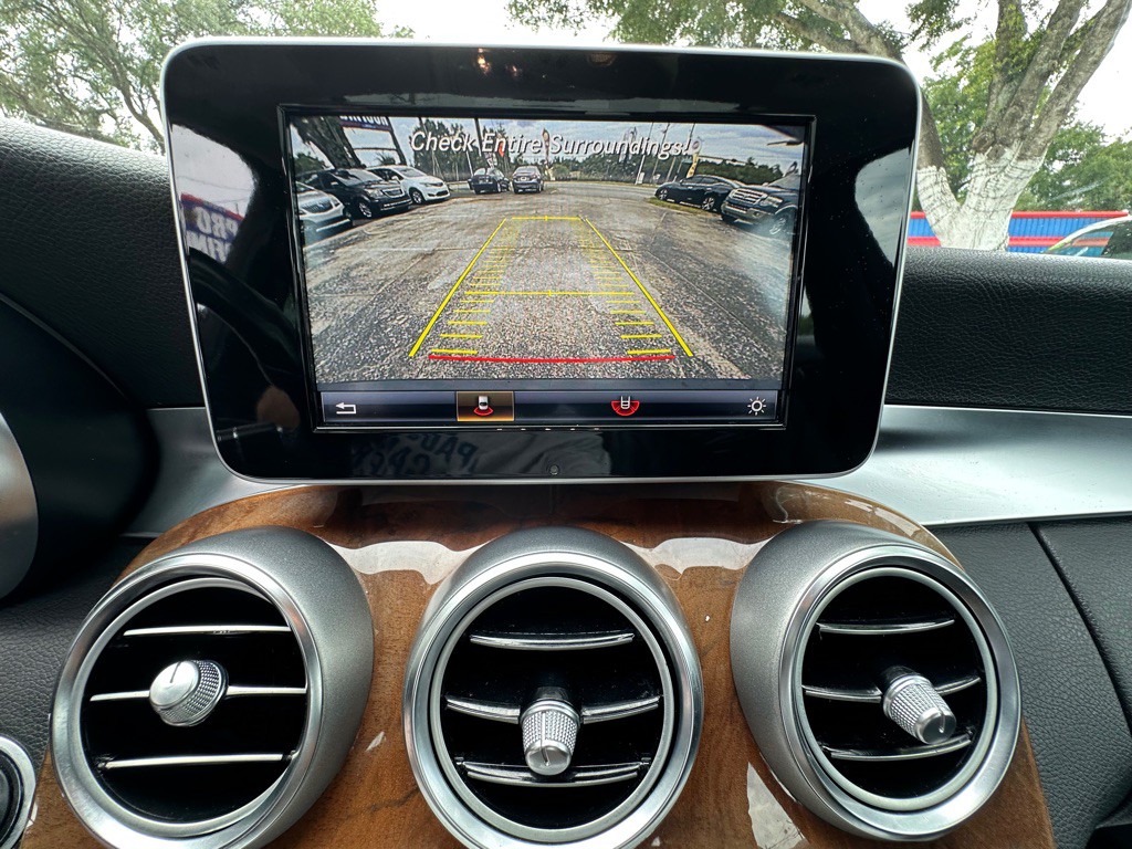 2017 Mercedes-Benz C-Class Image 14