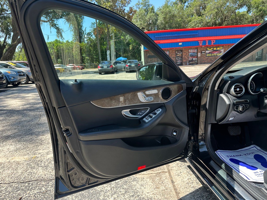 2017 Mercedes-Benz C-Class Image 20