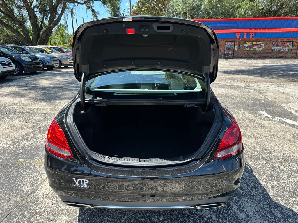 2017 Mercedes-Benz C-Class Image 30