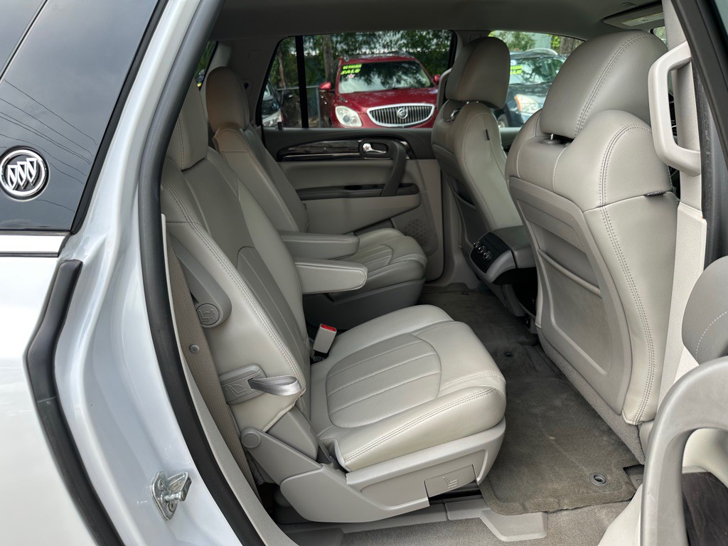 2017 Buick Enclave Image 19