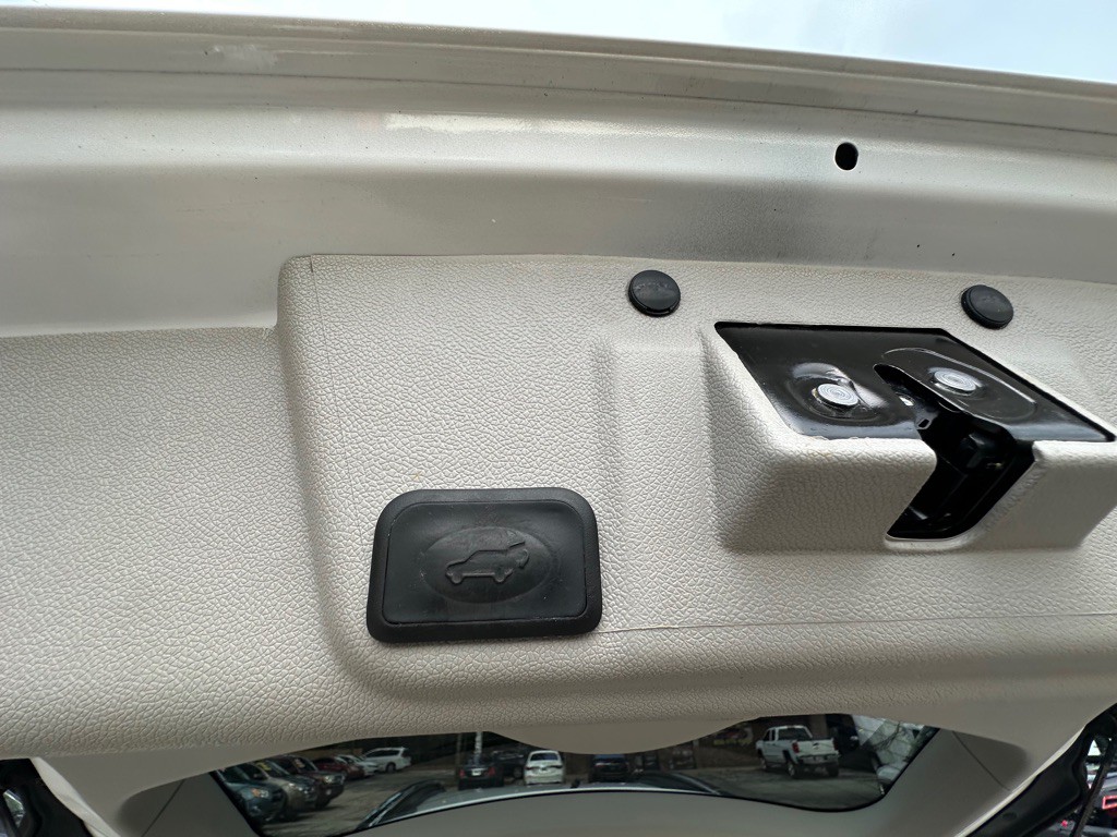 2017 Buick Enclave Image 24