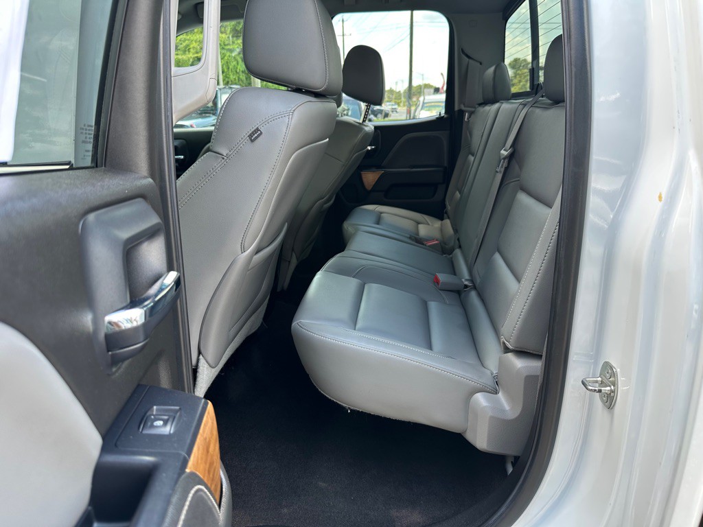2015 Chevrolet Silverado 1500 Image 17