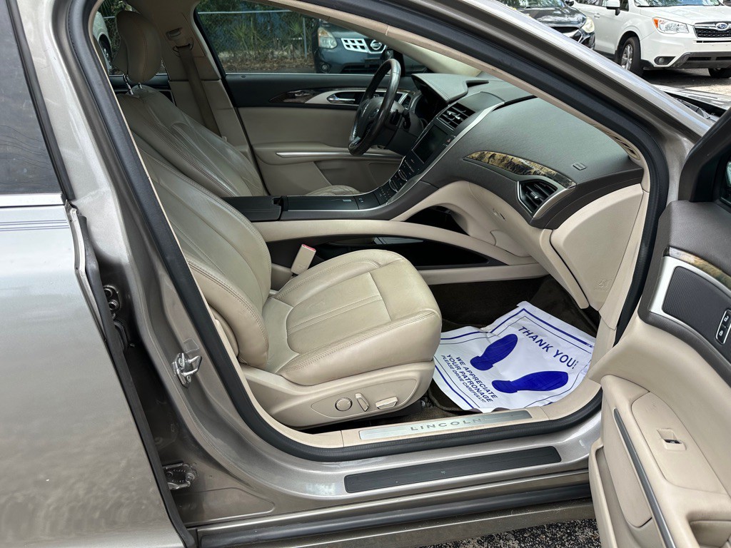 2016 Lincoln MKZ Image 14