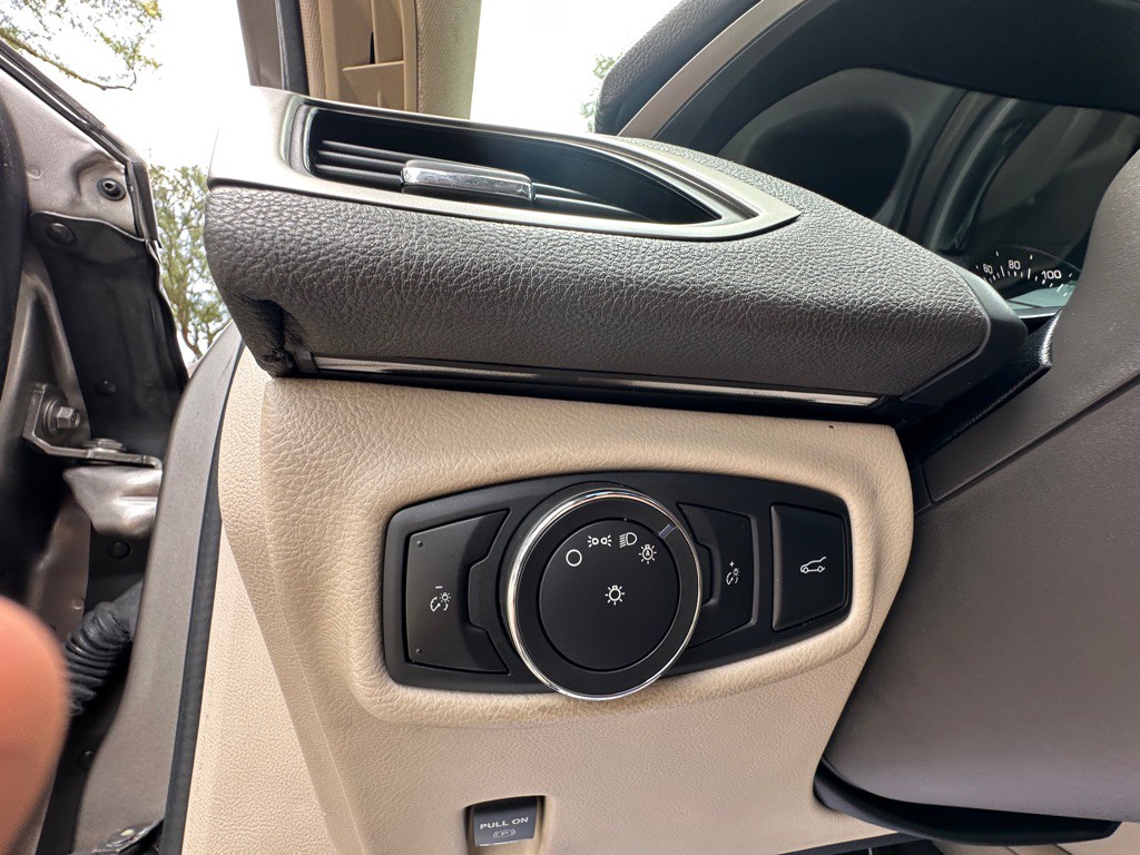 2016 Lincoln MKZ Image 23