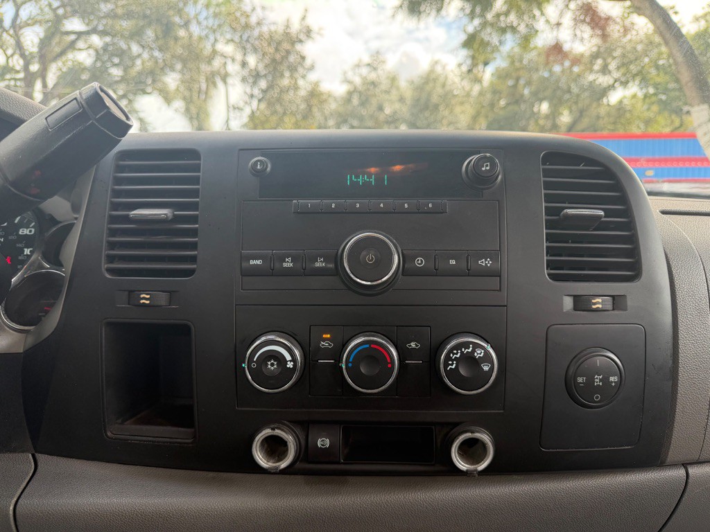 2011 Chevrolet Silverado 1500 Image 11